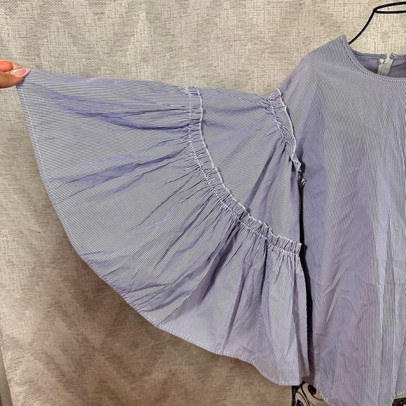 Anthropologie DRA Los Angeles blue and white striped oversized flutter sleeves - Picture 3 of 8